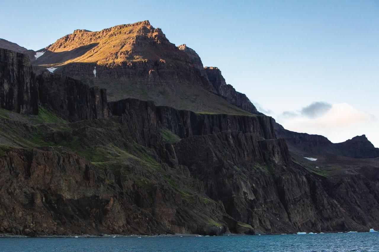 Hotel Disko Island Qeqertarsuaq Dış mekan fotoğraf